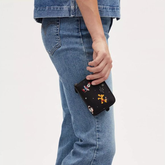 🐭 Disney X Coach Small Zip Around Wallet With Holiday Print - Picture 4 of 10